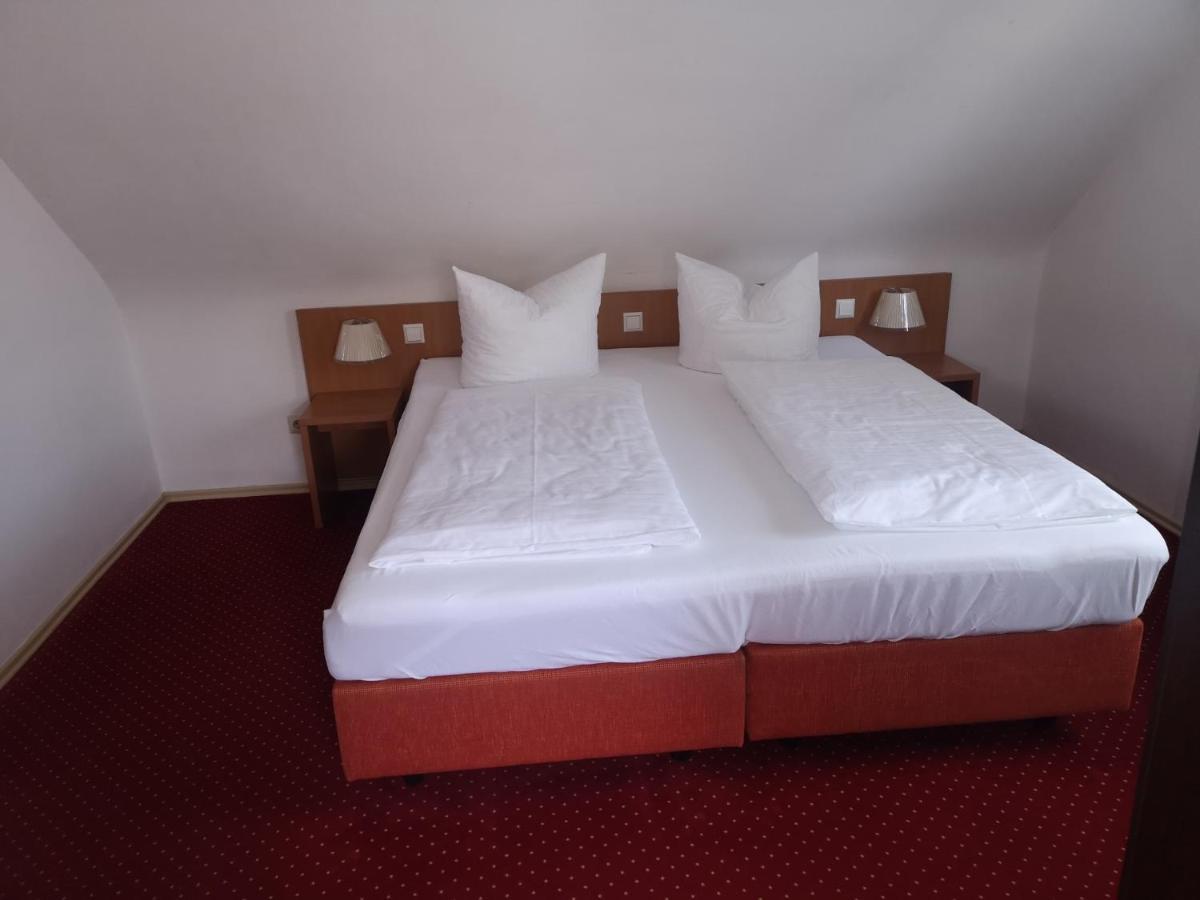 Bodenseehotel Krone & Gaestehaus Bodman-Ludwigshafen Bagian luar foto