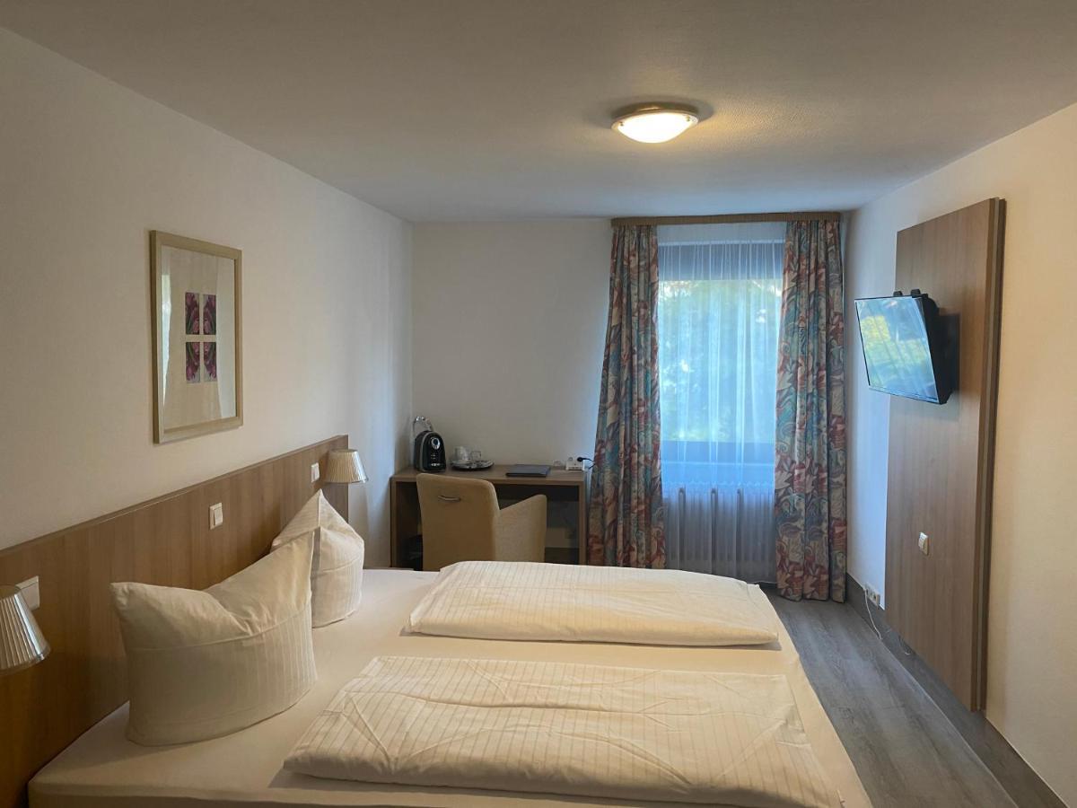 Bodenseehotel Krone & Gaestehaus Bodman-Ludwigshafen Bagian luar foto